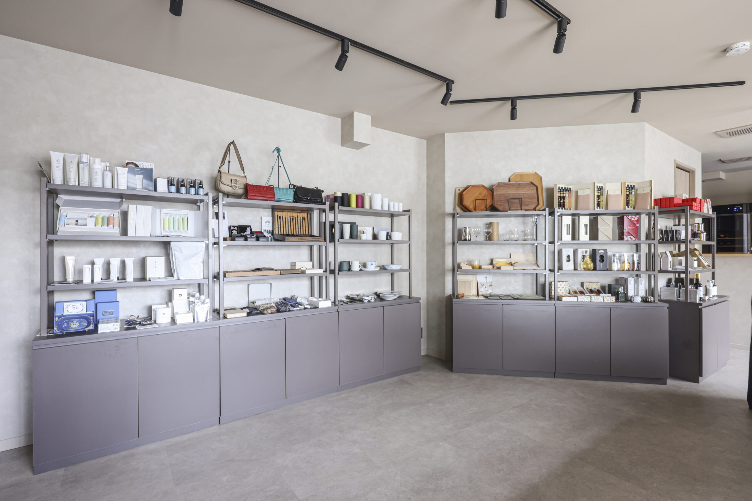 futo gift shop & café mejiro